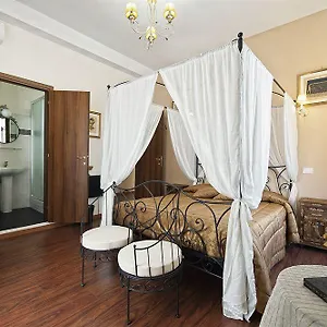 2* Affittacamere Holidays
